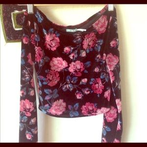 Long sleeve crop top